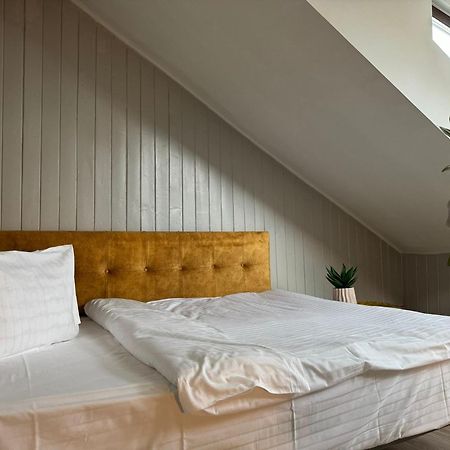 Central Stay Braşov Extérieur photo